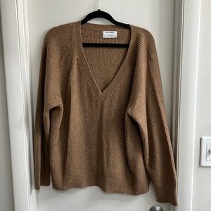 V neck sweater